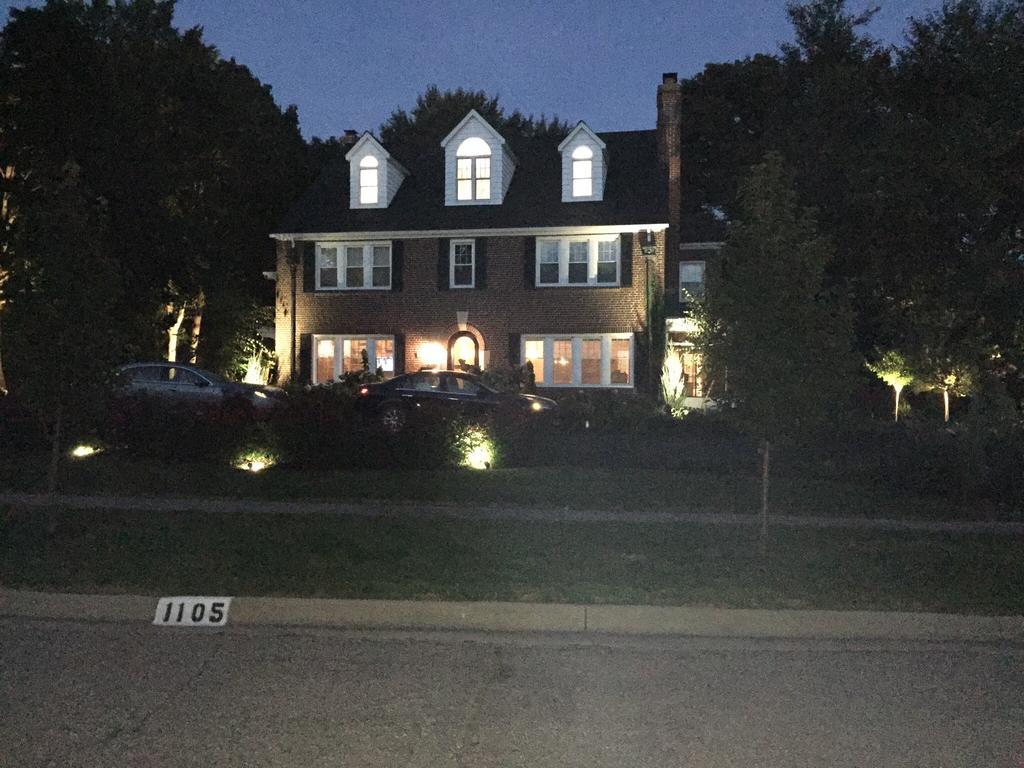 Knob Hill Bed And Breakfast Flint Exterior photo